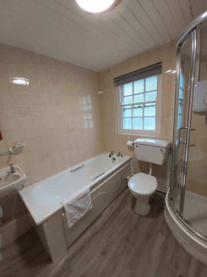 Corofin Lake Cottages Eksteriør bilde